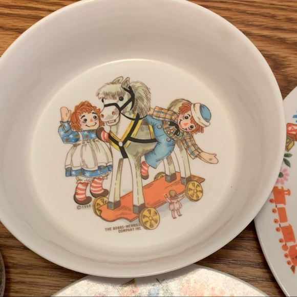 Vintage 1969 Oneida Raggedy Ann & Andy Children’s Dinnerware Set - Picture 3 of 11